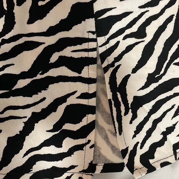 Motel Pelmet Skirt 90's Zebra Black & White - Princess Polly - Picture 3 of 5